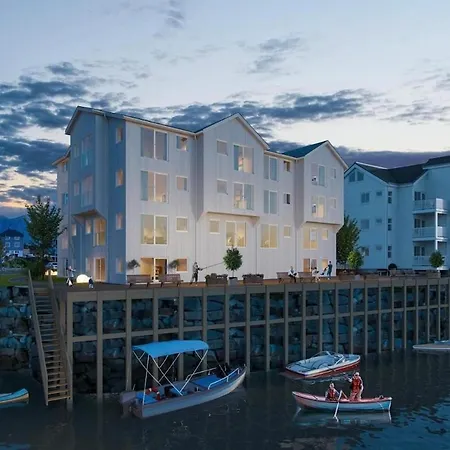 New Top-Floor Apartment In Henningsvaer Apartament *