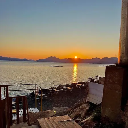 New Top-Floor Apartment In Henningsvaer Apartament