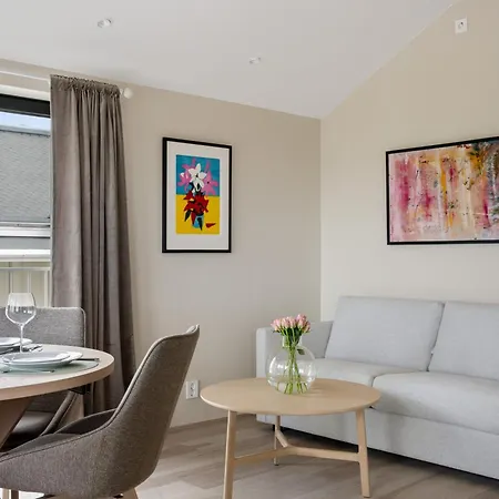 New Top-Floor Apartment In Henningsvaer *